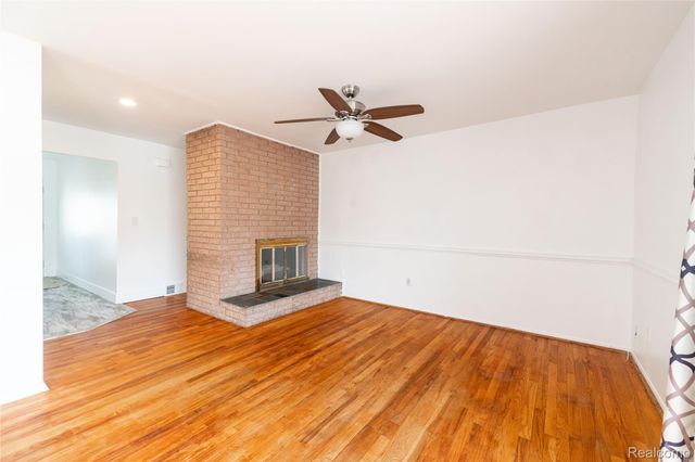 21918 Knudsen Drive, Grosse Ile Township, MI 48138