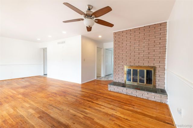 21918 Knudsen Drive, Grosse Ile Township, MI 48138