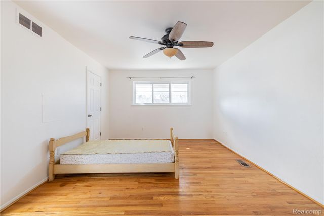 21918 Knudsen Drive, Grosse Ile Township, MI 48138