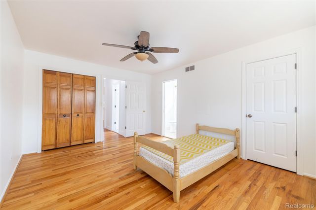 21918 Knudsen Drive, Grosse Ile Township, MI 48138