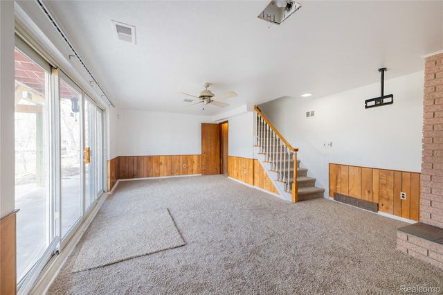 21918 Knudsen Drive, Grosse Ile Township, MI 48138