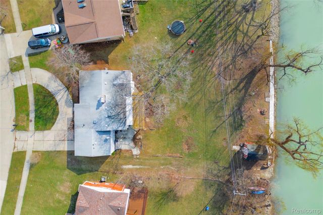 21918 Knudsen Drive, Grosse Ile Township, MI 48138