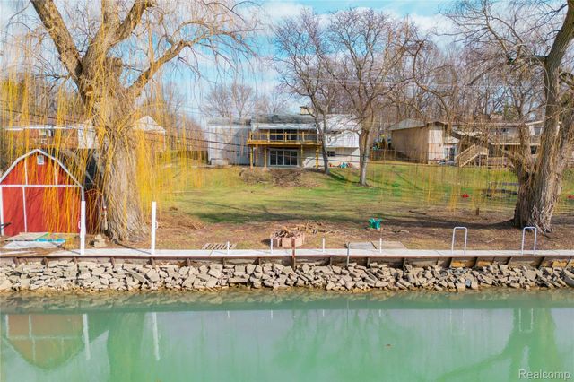 21918 Knudsen Drive, Grosse Ile Township, MI 48138