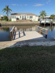 203 MOUNT ISLE AVENUE NE 200, St Petersburg, FL 33702