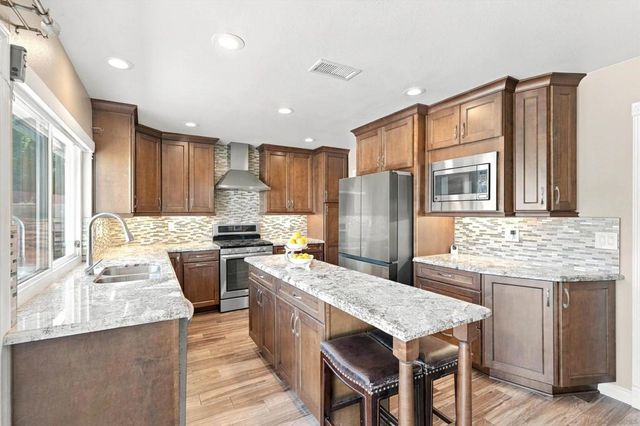 1962 Harte Way, Placentia, CA 92870