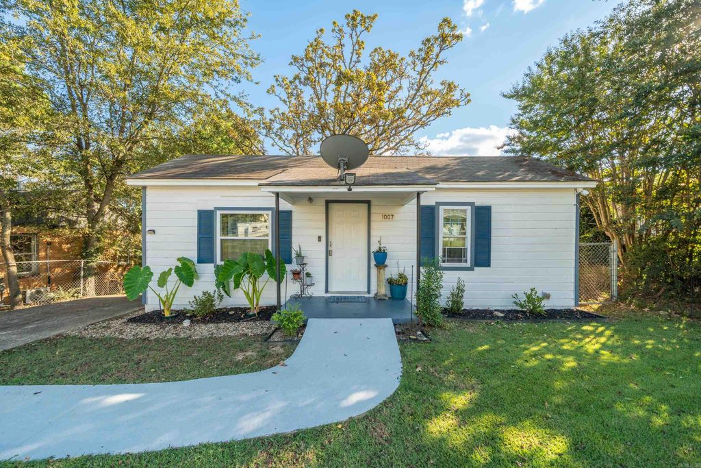 1007 W St Louis Street, Hot Springs, AR 71913