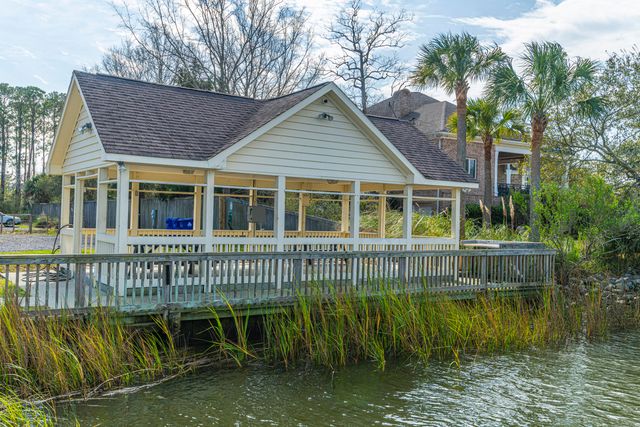 1295 Chrismill Lane, Mount Pleasant, SC 29466