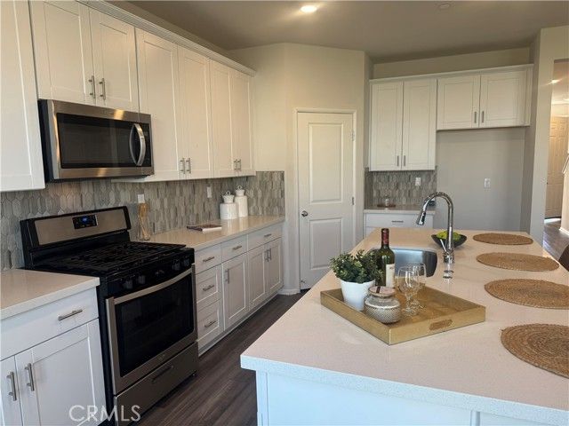 9731 Lasorda Court, Riverside, CA 92503