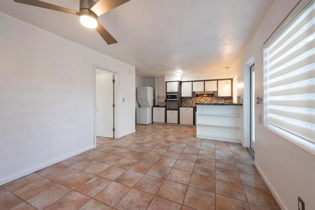 1528 NE 33rd Street, Oakland Park, FL 33334