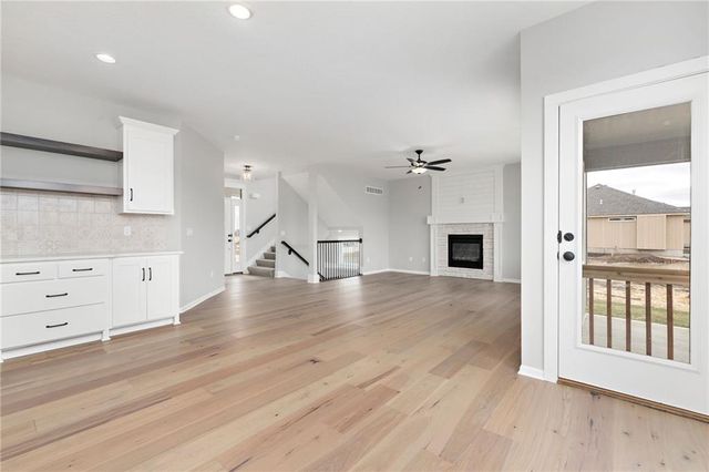 19791 W 122nd Terrace, Olathe, KS 66061