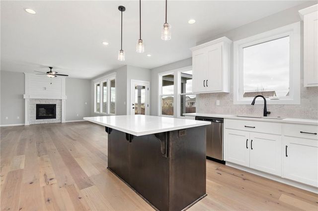 19791 W 122nd Terrace, Olathe, KS 66061