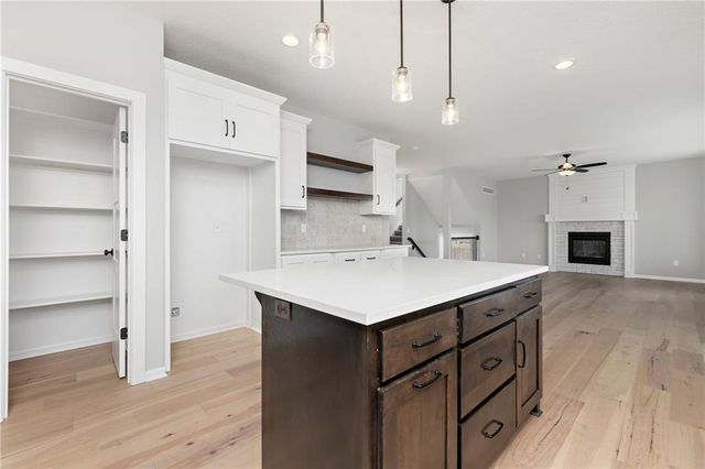 19791 W 122nd Terrace, Olathe, KS 66061