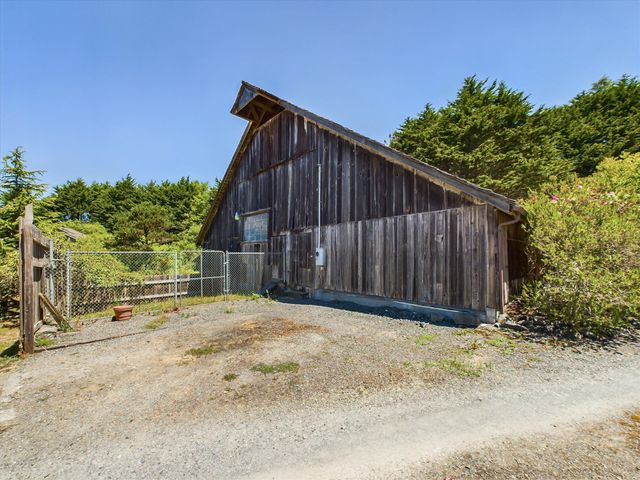 3122 St Louis Road, Arcata, CA 95521