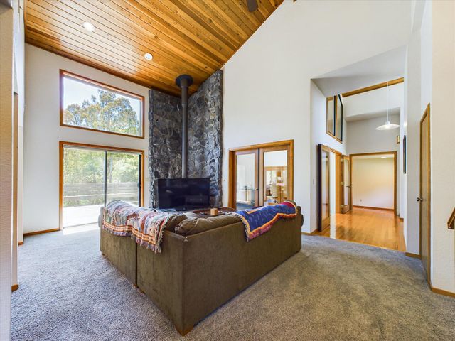 3122 St Louis Road, Arcata, CA 95521