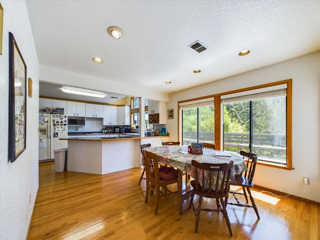 3122 St Louis Road, Arcata, CA 95521