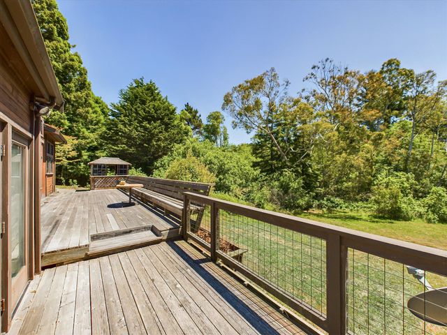 3122 St Louis Road, Arcata, CA 95521