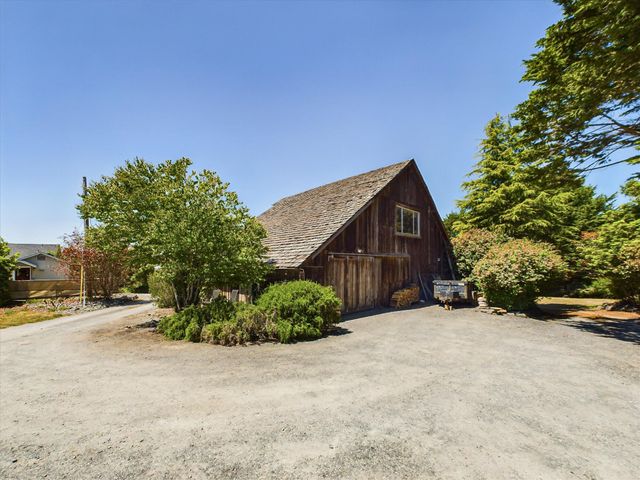 3122 St Louis Road, Arcata, CA 95521