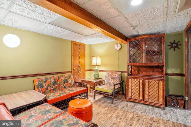 24 BERKLEY DR, Yardley, PA 19067