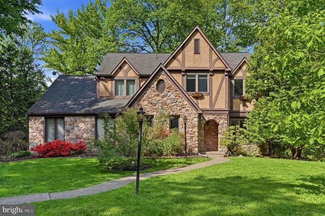 24 BERKLEY DR, Yardley, PA 19067