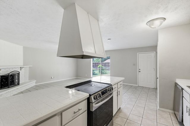 7323 Ashcrest Lane, Dallas, TX 75249