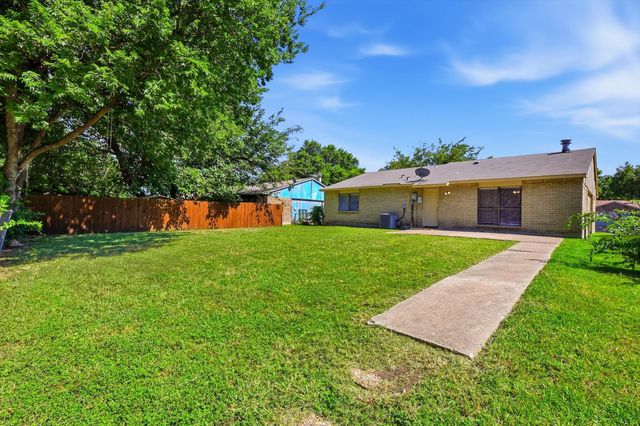7323 Ashcrest Lane, Dallas, TX 75249