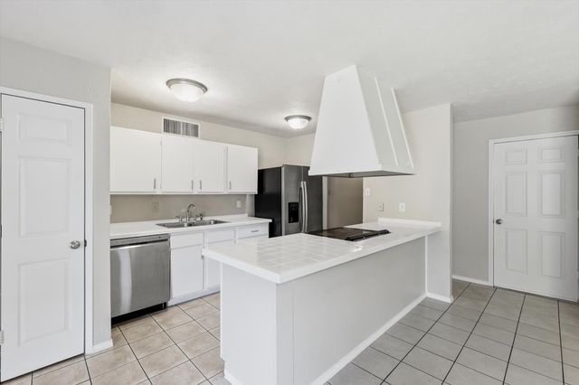7323 Ashcrest Lane, Dallas, TX 75249