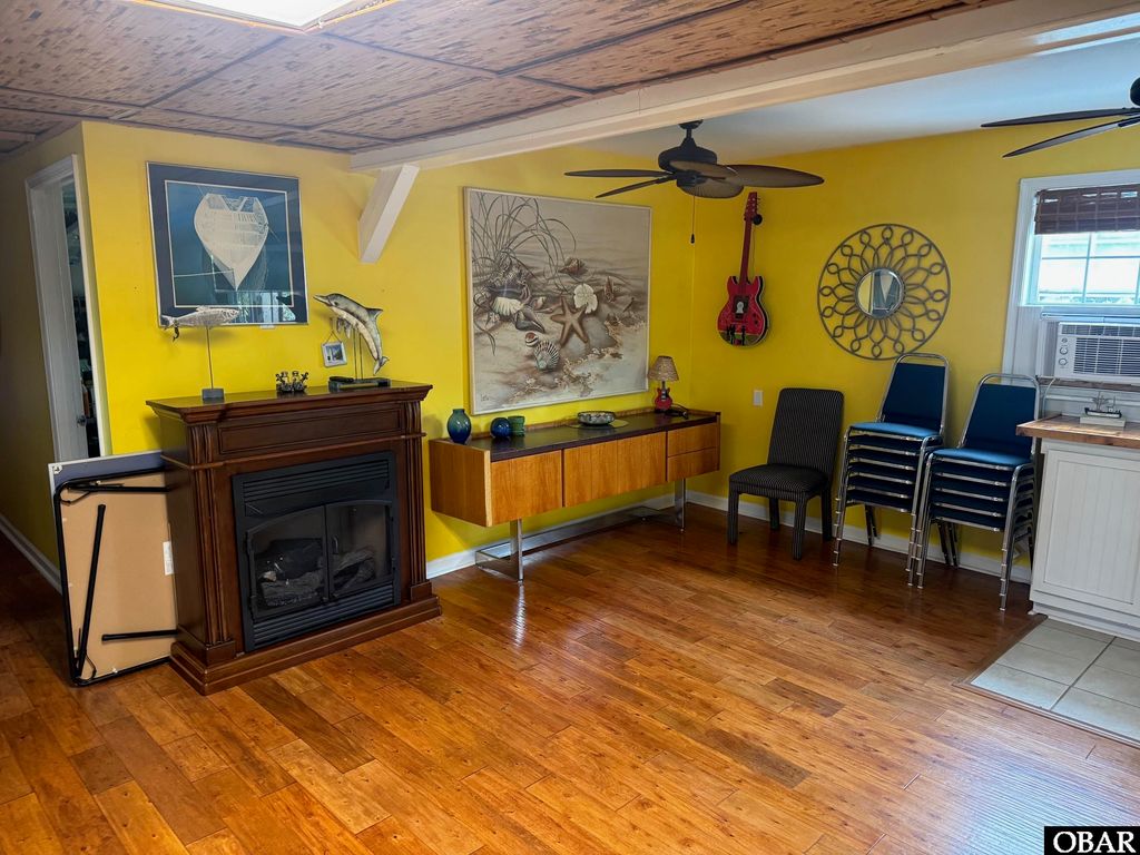 Image 7 of property listing at 1021 Irvin Garrish Highway Lot#6, Ocracoke, NC 27960