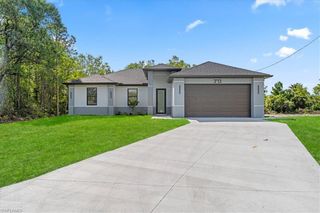 373 Selkirk AVE, Lehigh Acres, FL 33974