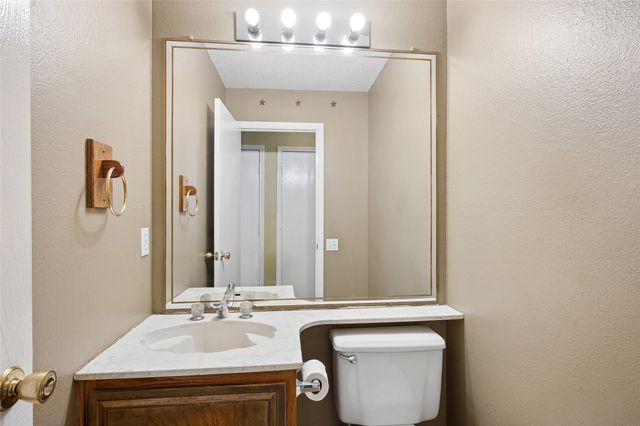 6800 Quail Meadow Drive, Watauga, TX 76148