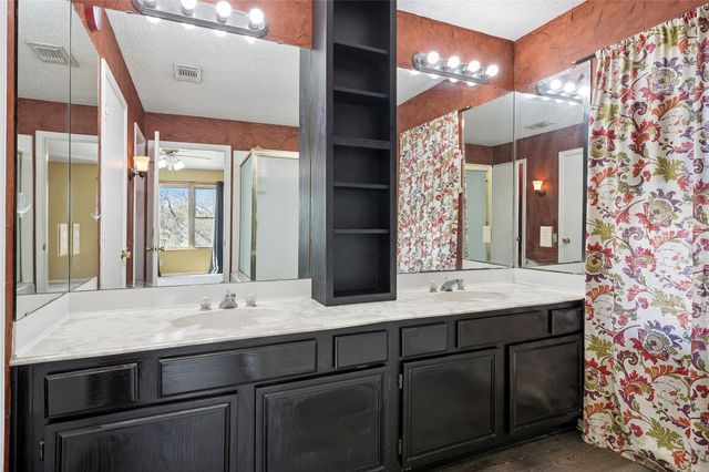 6800 Quail Meadow Drive, Watauga, TX 76148