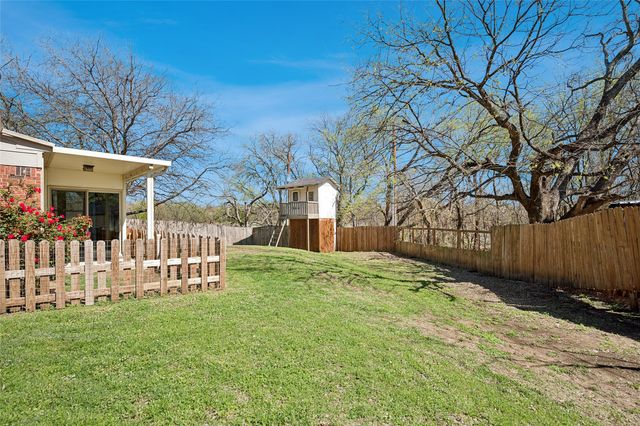 6800 Quail Meadow Drive, Watauga, TX 76148