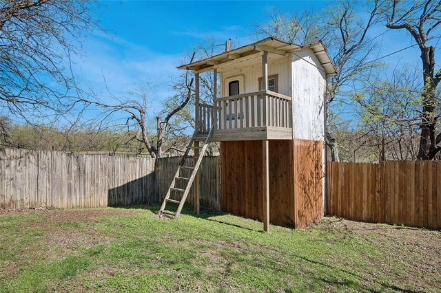 6800 Quail Meadow Drive, Watauga, TX 76148
