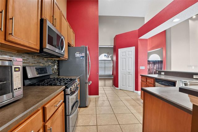 101 OAK HAVEN CIRCLE, Deland, FL 32720