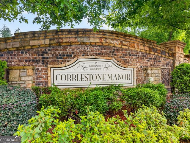 5042 Merton Lane, Marietta, GA 30068