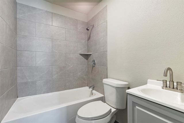 239 Halsey Street, Dallas, TX 75224