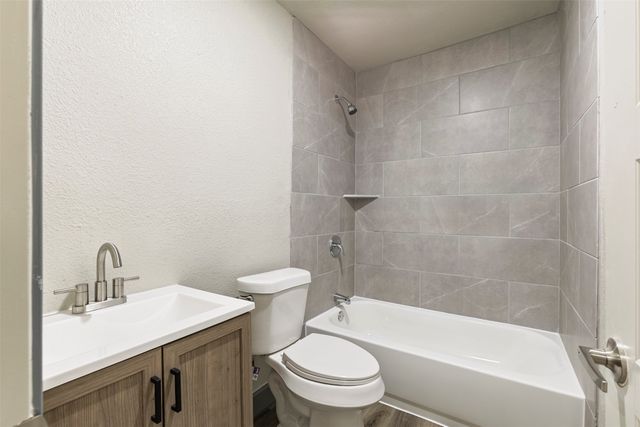 239 Halsey Street, Dallas, TX 75224