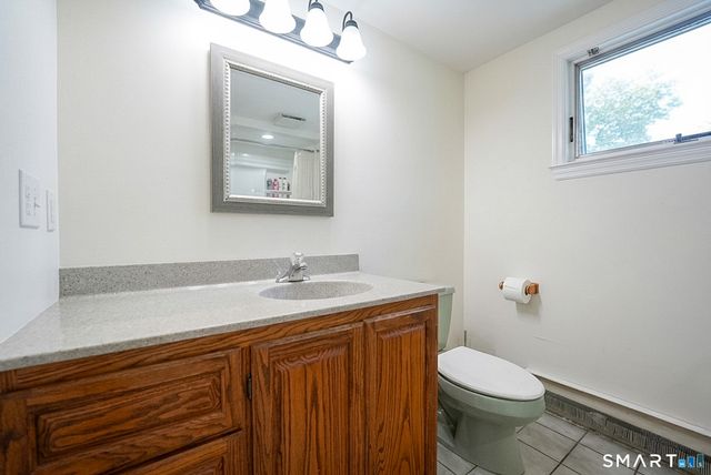 7 Hadik Parkway, Norwalk, CT 06854