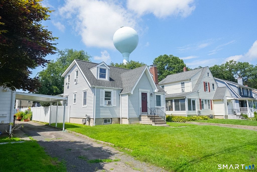 7 Hadik Parkway, Norwalk, CT 06854