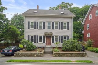 88 Vernon Street 1, Wakefield, MA 01880
