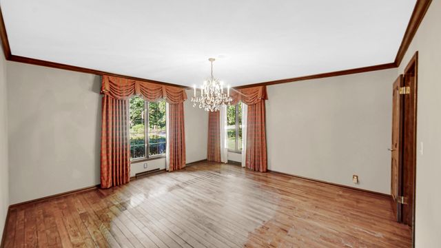 2208 Wynnewood Drive, Valparaiso, IN 46385