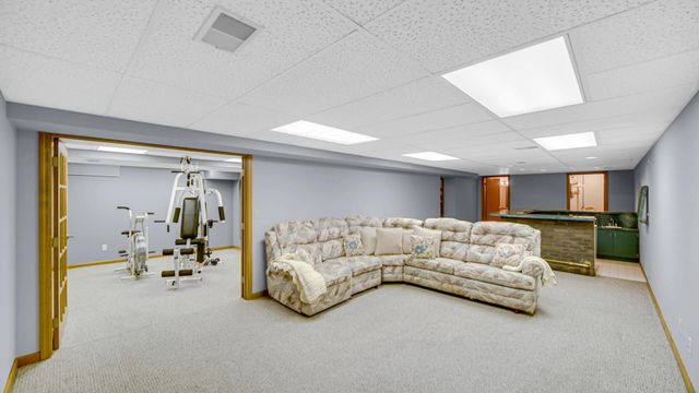 2208 Wynnewood Drive, Valparaiso, IN 46385