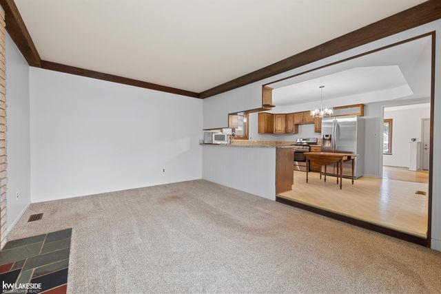 33214 Priehs Court, Sterling Heights, MI 48312