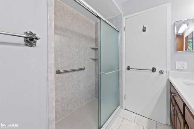 33214 Priehs Court, Sterling Heights, MI 48312
