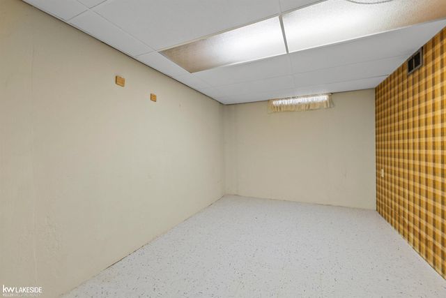 33214 Priehs Court, Sterling Heights, MI 48312