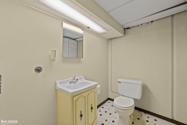 33214 Priehs Court, Sterling Heights, MI 48312
