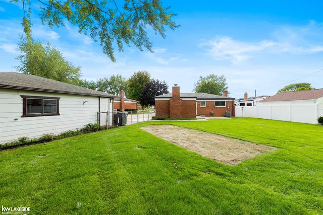 33214 Priehs Court, Sterling Heights, MI 48312