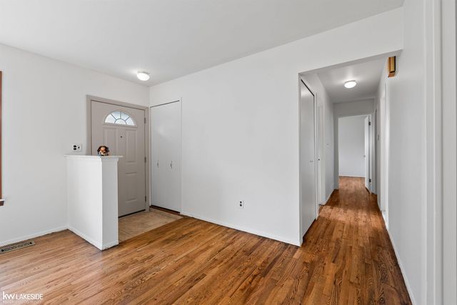33214 Priehs Court, Sterling Heights, MI 48312