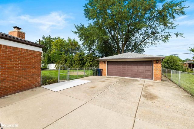 33214 Priehs Court, Sterling Heights, MI 48312