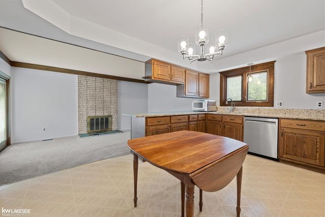 33214 Priehs Court, Sterling Heights, MI 48312
