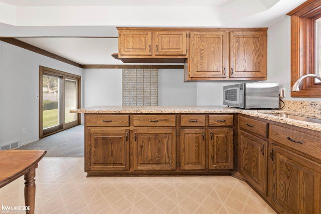 33214 Priehs Court, Sterling Heights, MI 48312